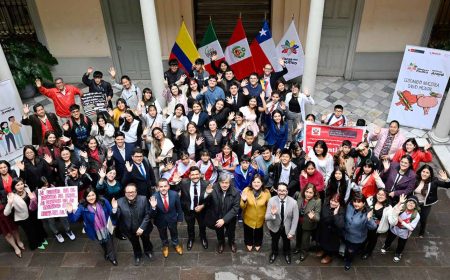 Young people who will participate in the Pacific Alliance Youth Volunteering program in Peru are welcomed